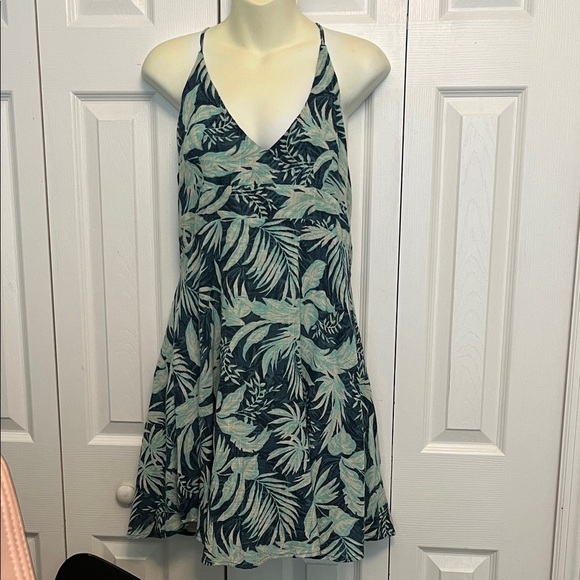 Rip curl Tropical Leaf Print Dress - Picture 1 of 6
